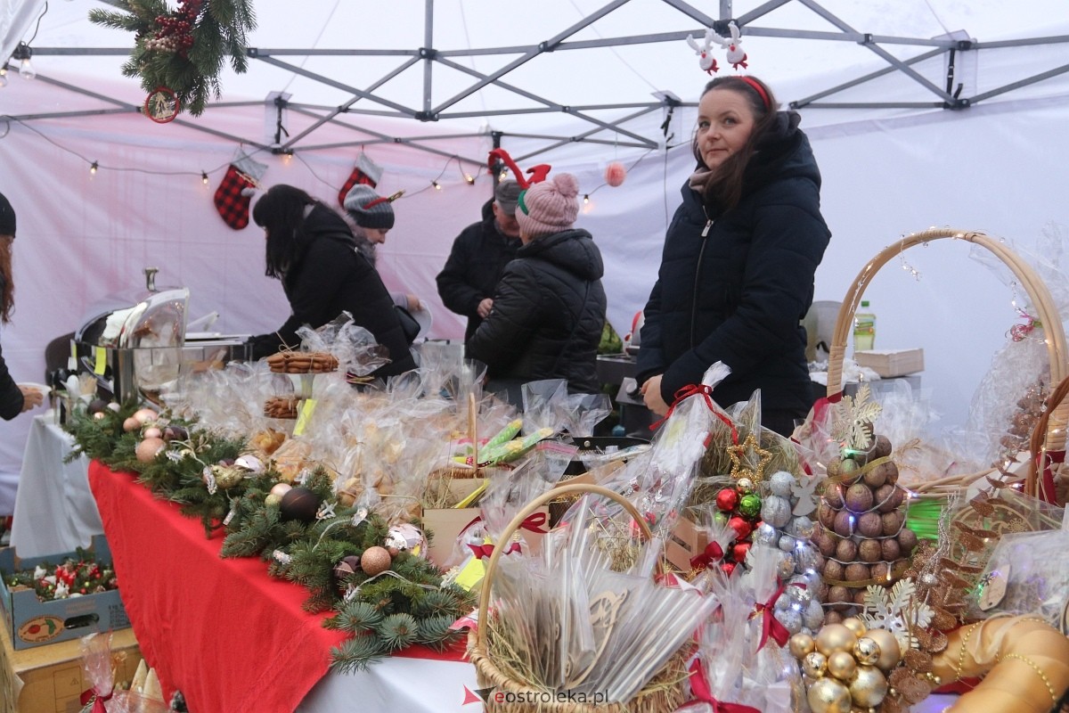 Jarmark świąteczny w Olszewie-Borkach [8.12.2024] - zdjęcie #100 - eOstroleka.pl
