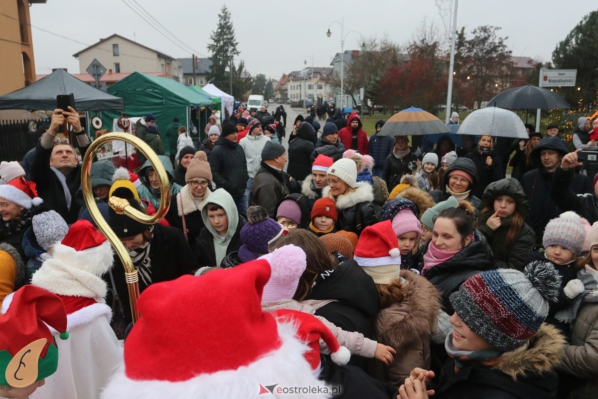 Jarmark świąteczny w Olszewie-Borkach [8.12.2024] - zdjęcie #67 - eOstroleka.pl