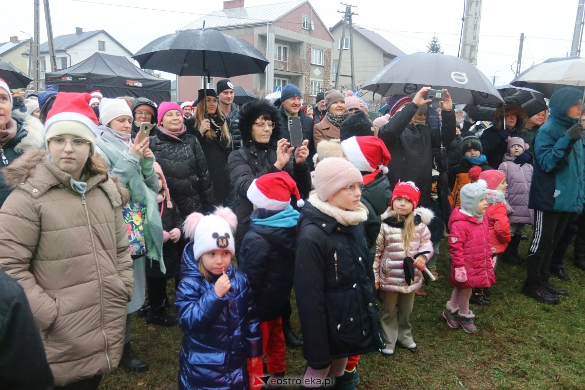 Jarmark świąteczny w Olszewie-Borkach [8.12.2024] - zdjęcie #103 - eOstroleka.pl