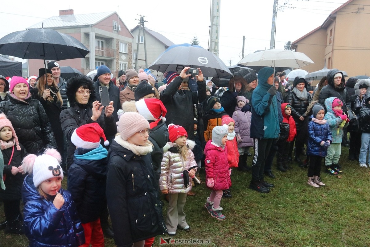 Jarmark świąteczny w Olszewie-Borkach [8.12.2024] - zdjęcie #101 - eOstroleka.pl