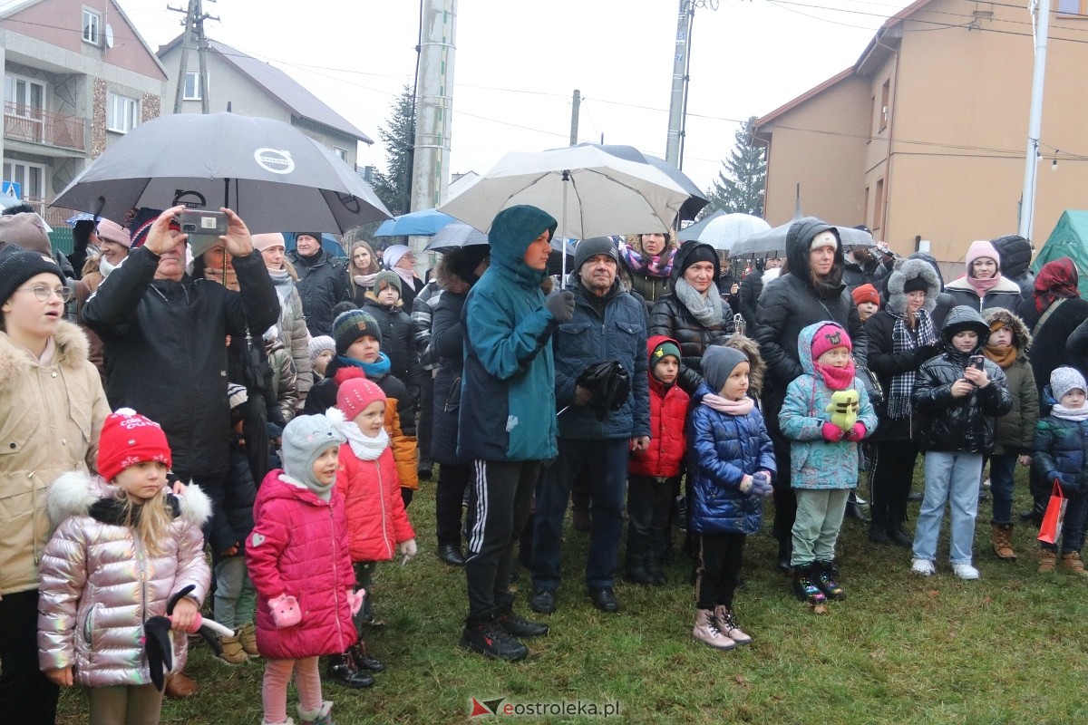 Jarmark świąteczny w Olszewie-Borkach [8.12.2024] - zdjęcie #99 - eOstroleka.pl