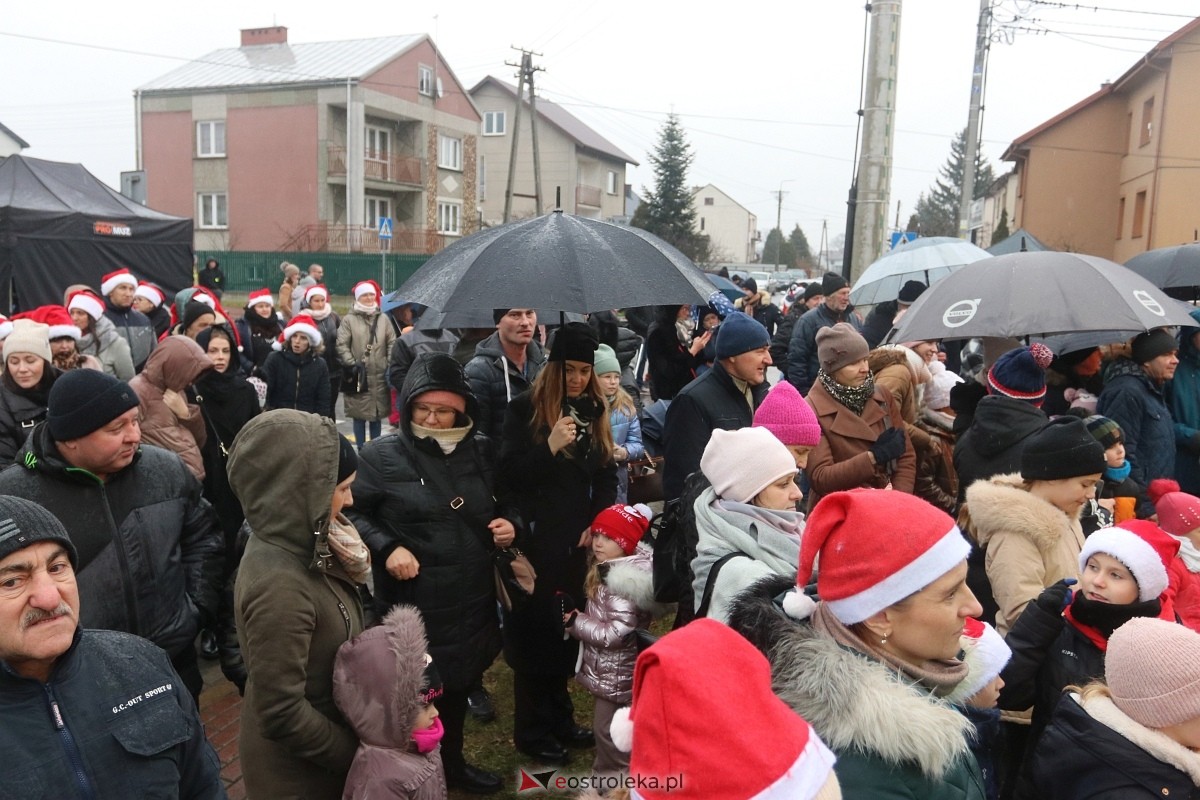 Jarmark świąteczny w Olszewie-Borkach [8.12.2024] - zdjęcie #97 - eOstroleka.pl