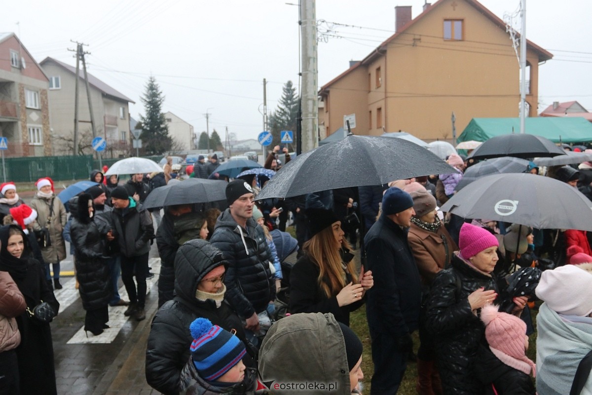 Jarmark świąteczny w Olszewie-Borkach [8.12.2024] - zdjęcie #87 - eOstroleka.pl