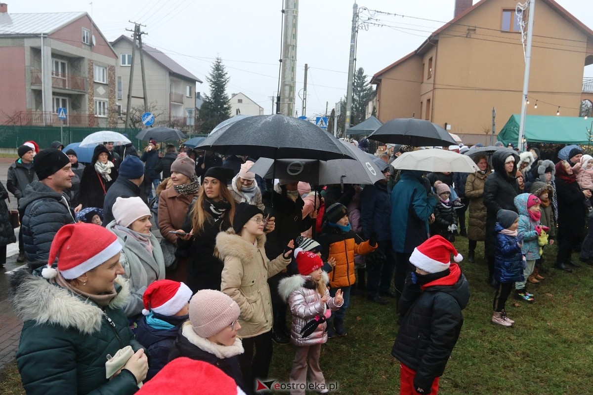 Jarmark świąteczny w Olszewie-Borkach [8.12.2024] - zdjęcie #61 - eOstroleka.pl
