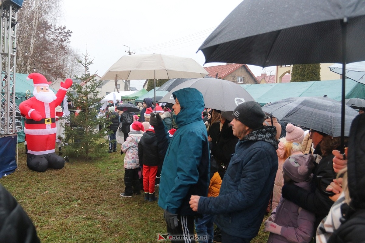 Jarmark świąteczny w Olszewie-Borkach [8.12.2024] - zdjęcie #45 - eOstroleka.pl