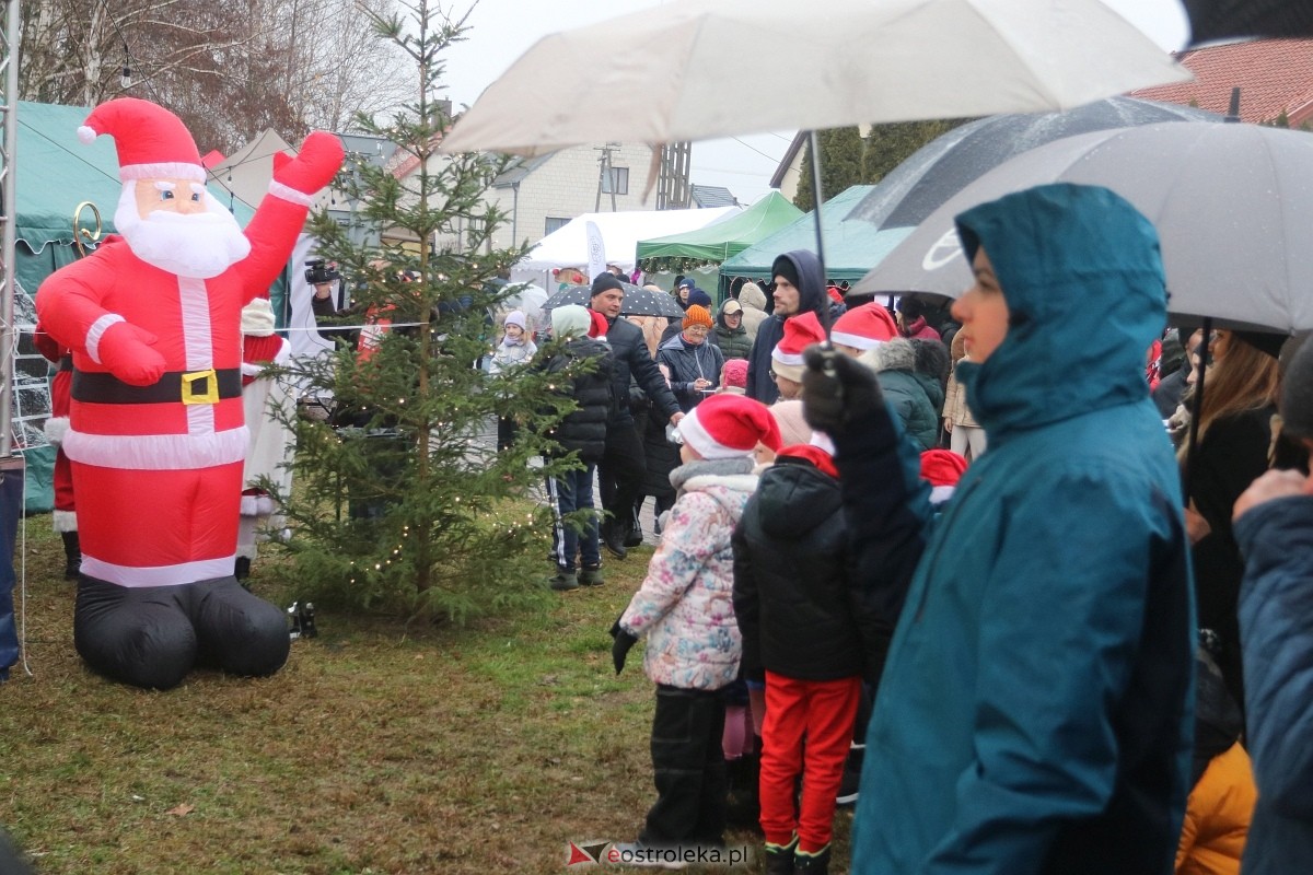 Jarmark świąteczny w Olszewie-Borkach [8.12.2024] - zdjęcie #43 - eOstroleka.pl
