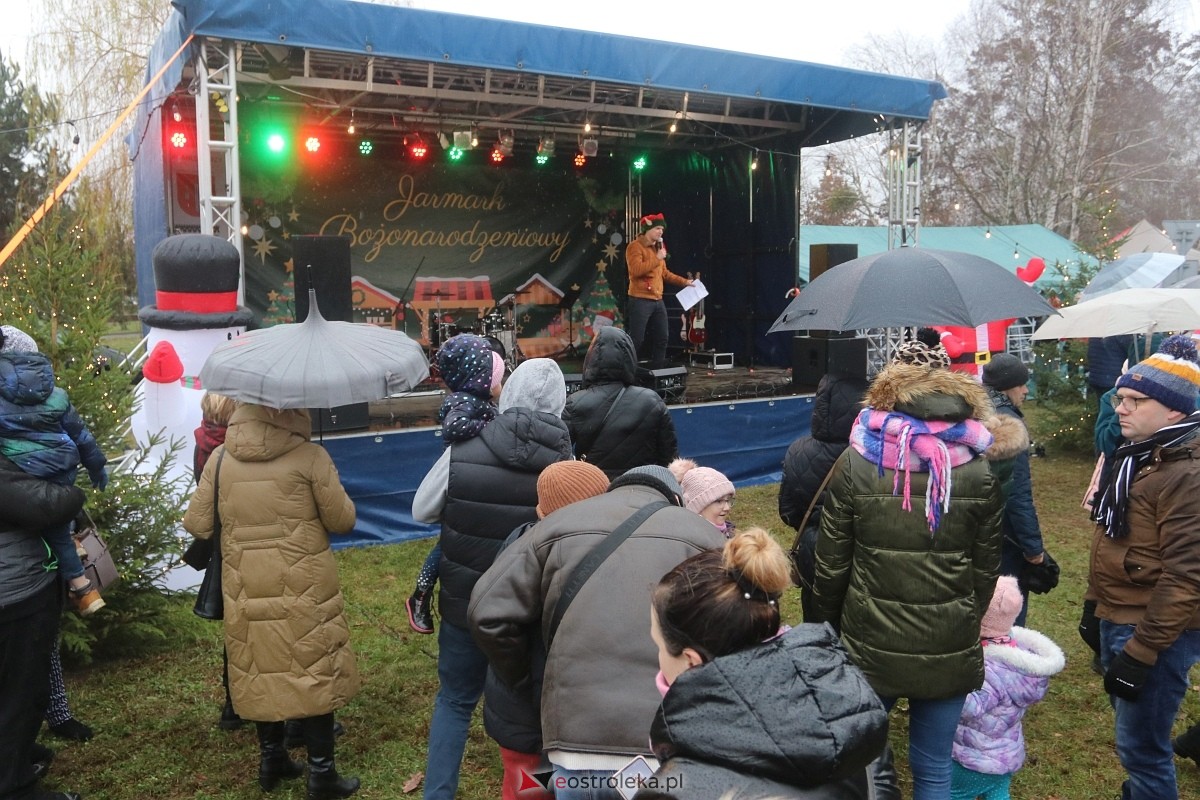 Jarmark świąteczny w Olszewie-Borkach [8.12.2024] - zdjęcie #37 - eOstroleka.pl