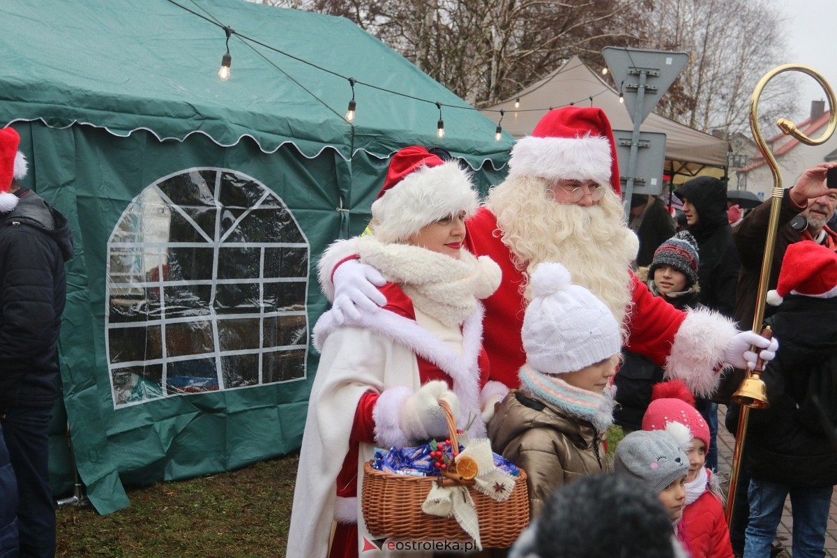 Jarmark świąteczny w Olszewie-Borkach [8.12.2024] - zdjęcie #31 - eOstroleka.pl