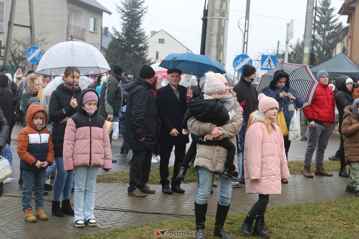 Jarmark świąteczny w Olszewie-Borkach [8.12.2024] - zdjęcie #60 - eOstroleka.pl