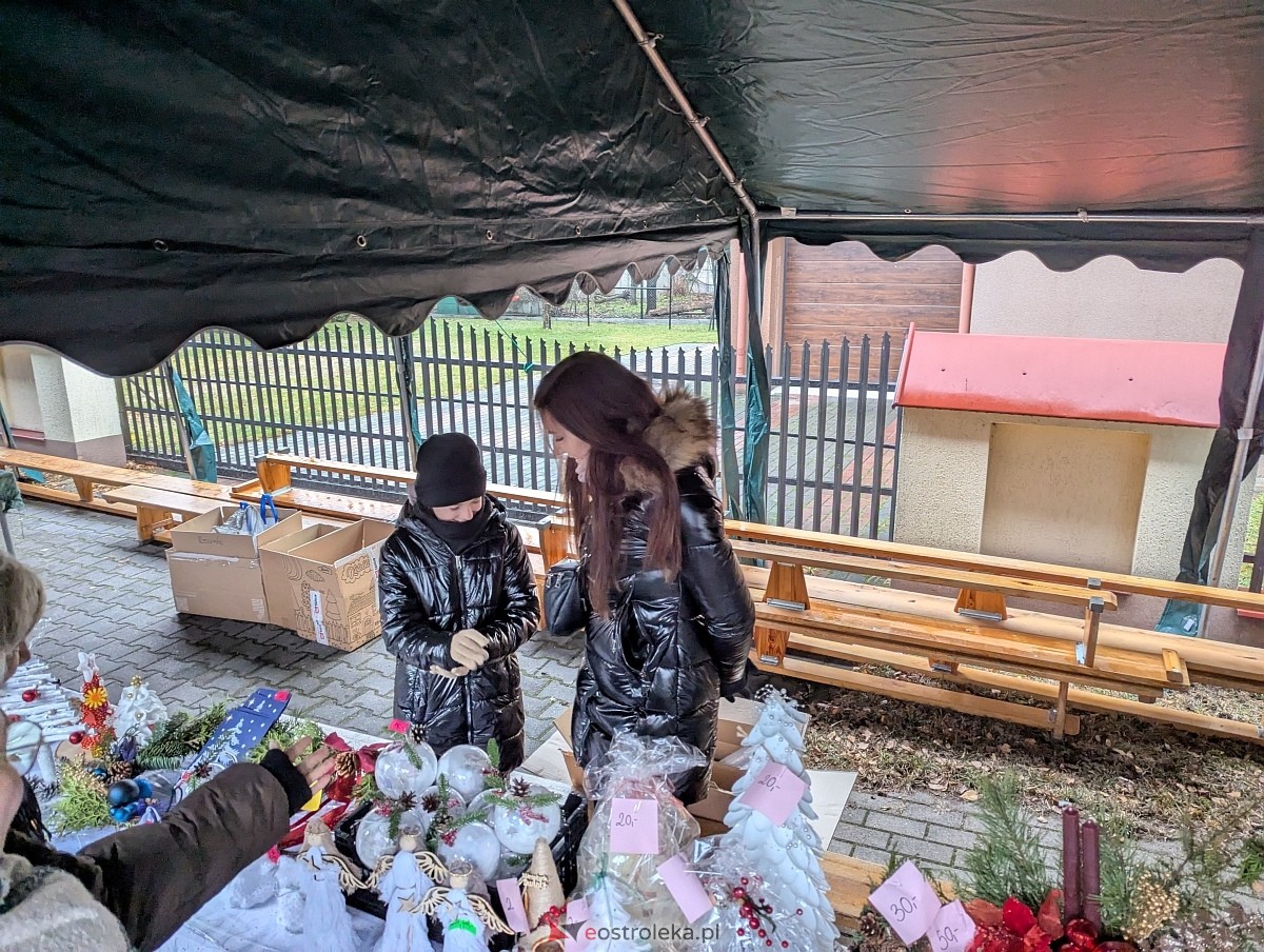 Jarmark świąteczny w Olszewie-Borkach [8.12.2024] - zdjęcie #36 - eOstroleka.pl