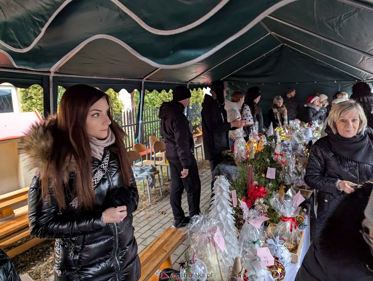 Jarmark świąteczny w Olszewie-Borkach [8.12.2024] - zdjęcie #19 - eOstroleka.pl