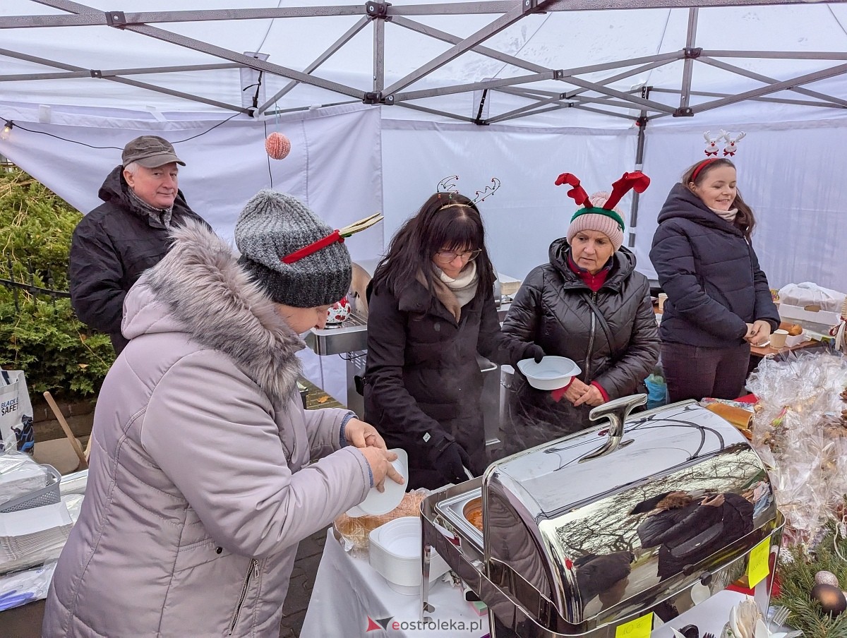 Jarmark świąteczny w Olszewie-Borkach [8.12.2024] - zdjęcie #15 - eOstroleka.pl