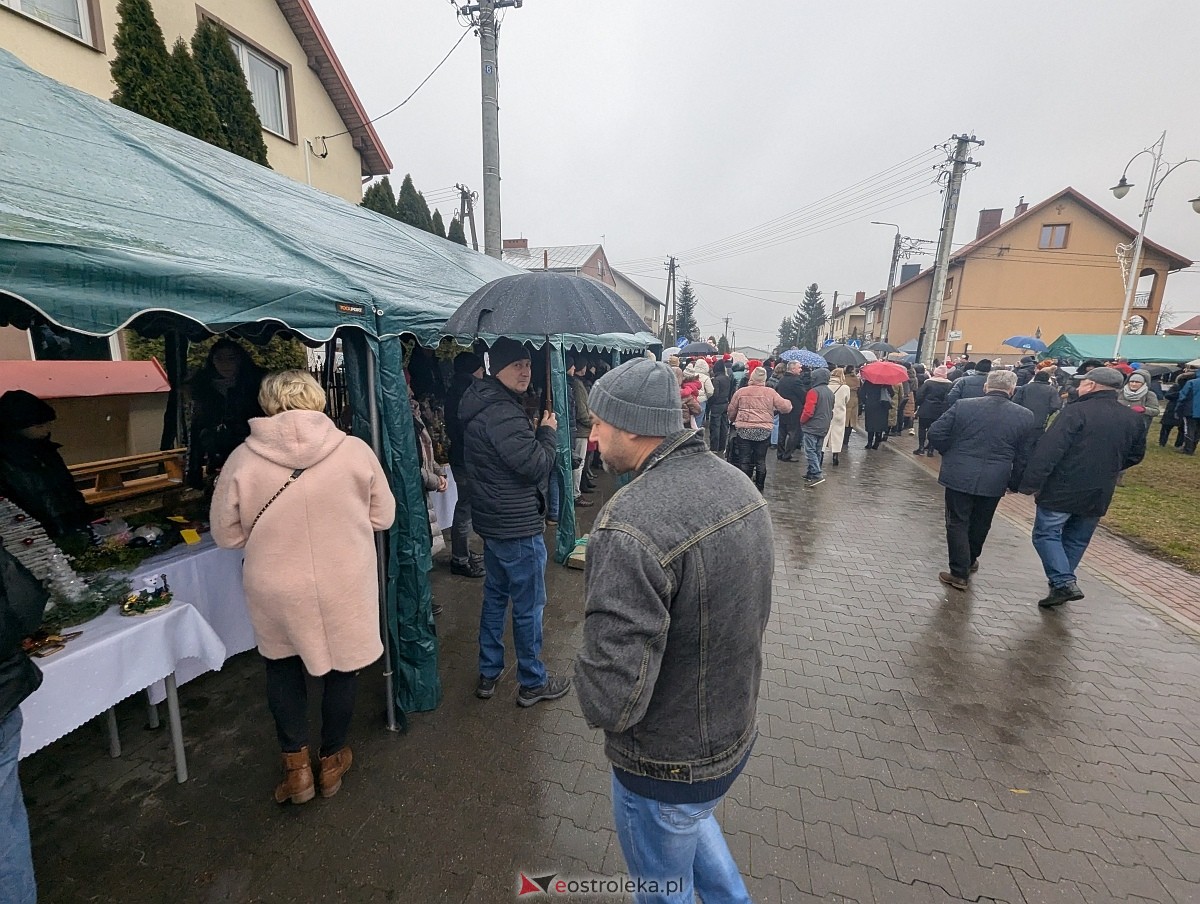 Jarmark świąteczny w Olszewie-Borkach [8.12.2024] - zdjęcie #12 - eOstroleka.pl