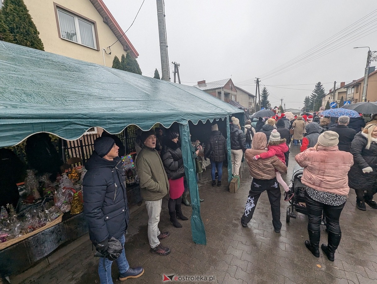 Jarmark świąteczny w Olszewie-Borkach [8.12.2024] - zdjęcie #11 - eOstroleka.pl
