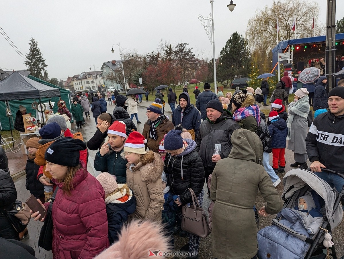 Jarmark świąteczny w Olszewie-Borkach [8.12.2024] - zdjęcie #8 - eOstroleka.pl