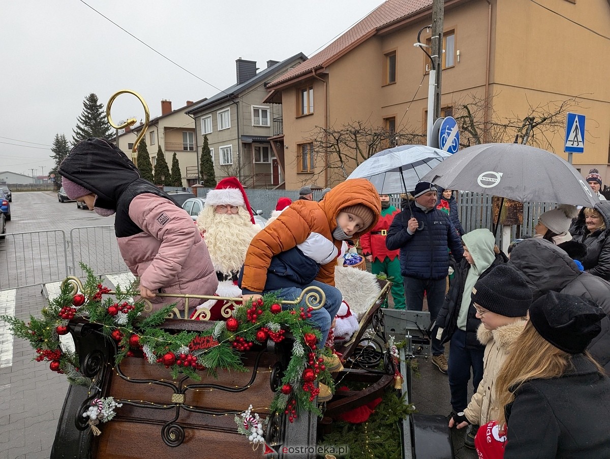 Jarmark świąteczny w Olszewie-Borkach [8.12.2024] - zdjęcie #7 - eOstroleka.pl