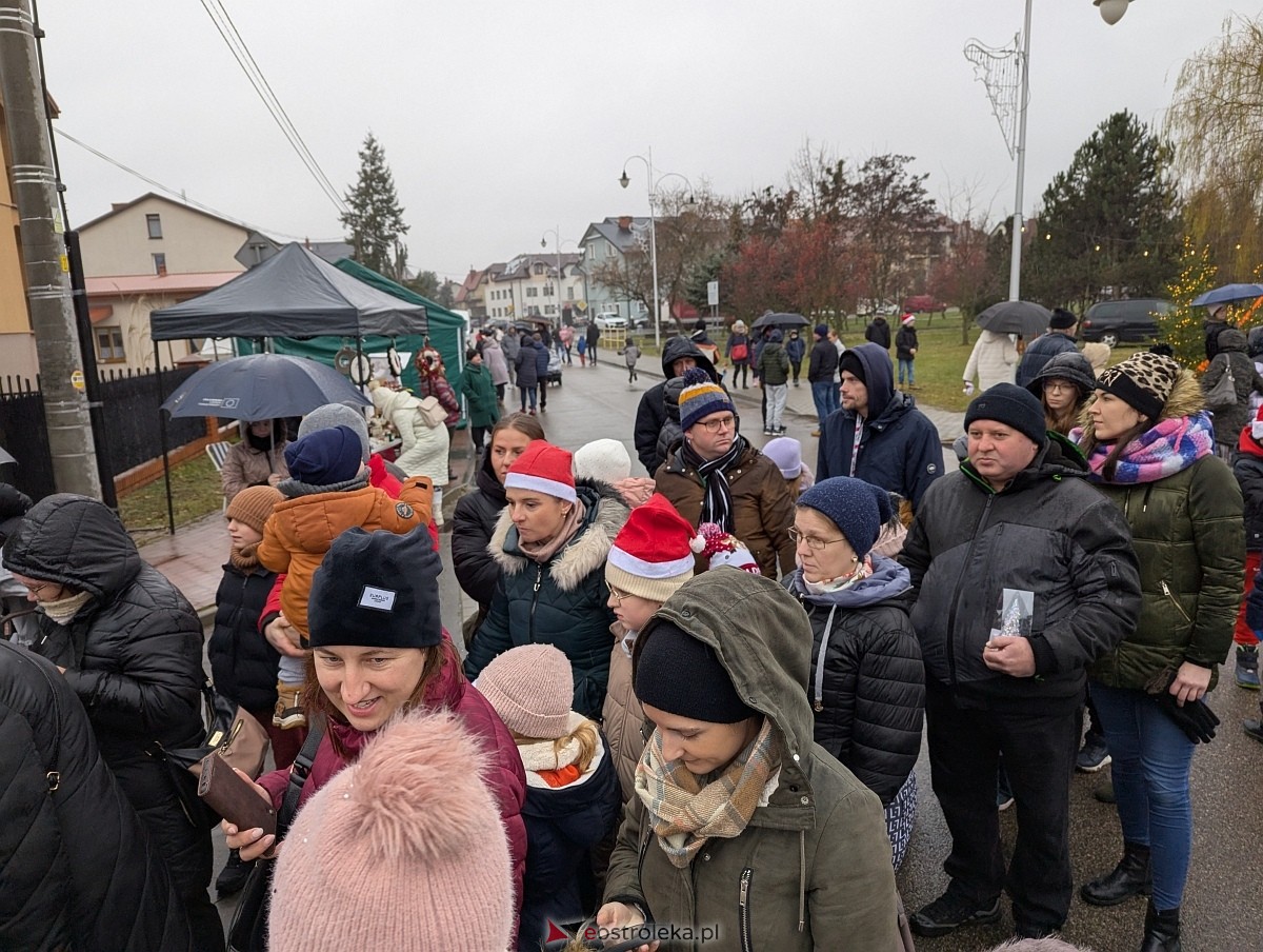 Jarmark świąteczny w Olszewie-Borkach [8.12.2024] - zdjęcie #6 - eOstroleka.pl