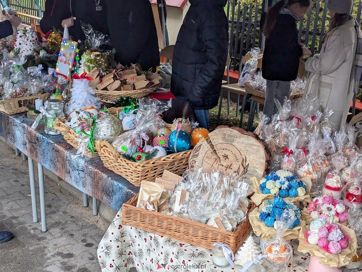 Jarmark świąteczny w Olszewie-Borkach [8.12.2024] - zdjęcie #5 - eOstroleka.pl