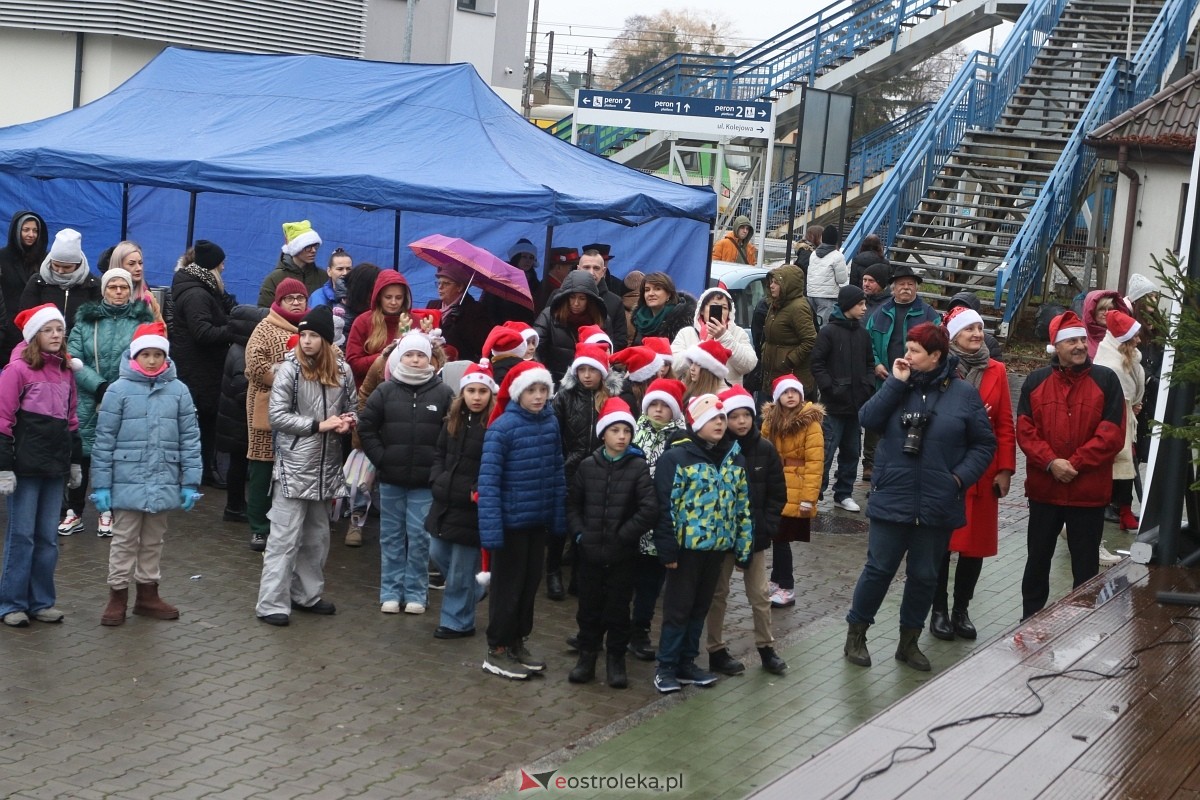 Spotkanie wigilijne na Stacji w Ostrołęce [8.12.2024] - zdjęcie #115 - eOstroleka.pl