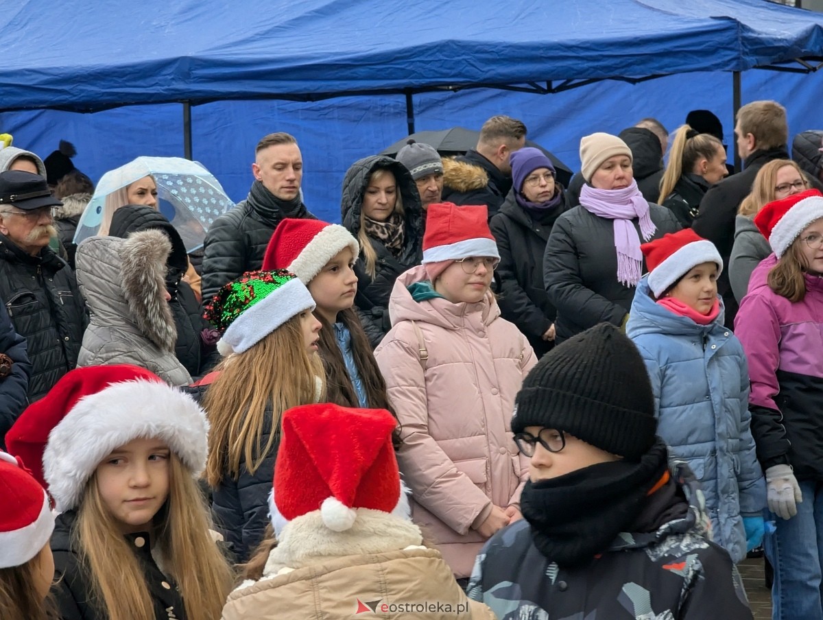 Spotkanie wigilijne na Stacji w Ostrołęce [8.12.2024] - zdjęcie #4 - eOstroleka.pl