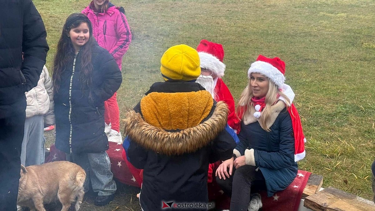 Wigilia osiedla Łazek [8.12.2024] - zdjęcie #21 - eOstroleka.pl