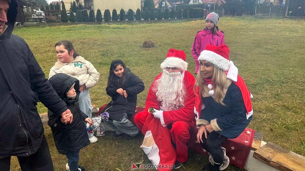 Wigilia osiedla Łazek [8.12.2024] - zdjęcie #12 - eOstroleka.pl