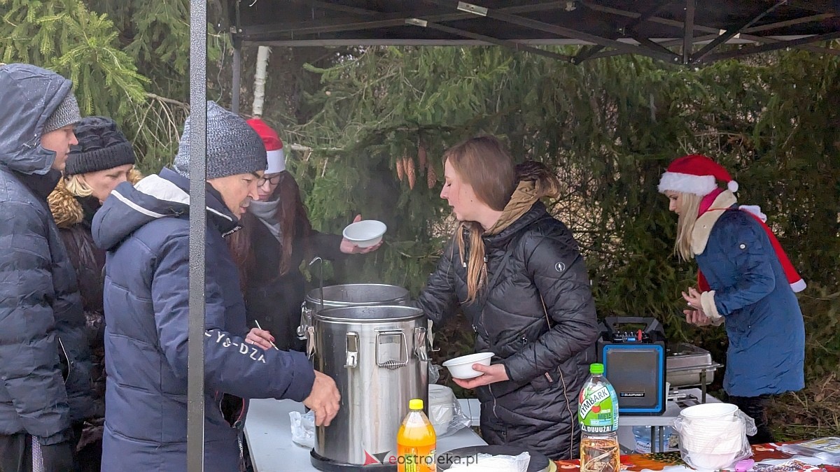 Wigilia osiedla Łazek [8.12.2024] - zdjęcie #52 - eOstroleka.pl