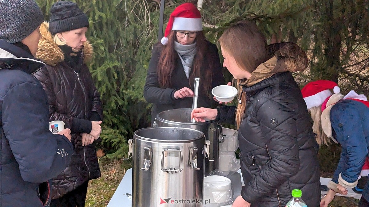 Wigilia osiedla Łazek [8.12.2024] - zdjęcie #50 - eOstroleka.pl