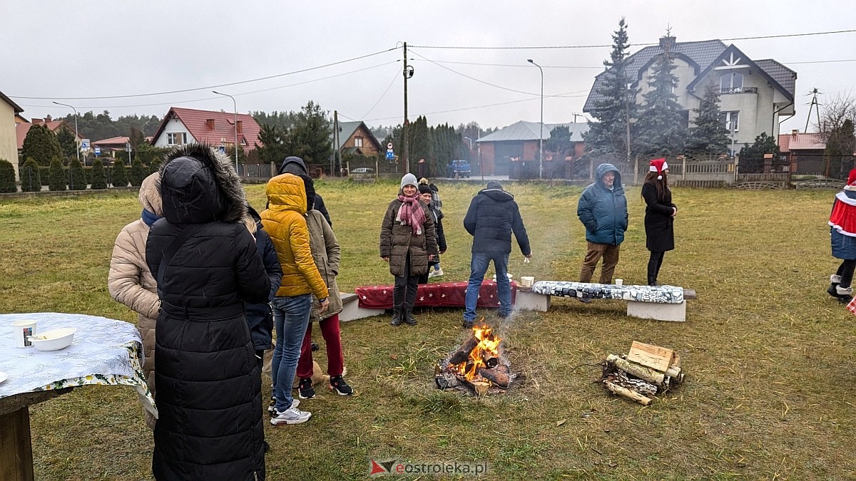 Wigilia osiedla Łazek [8.12.2024] - zdjęcie #37 - eOstroleka.pl