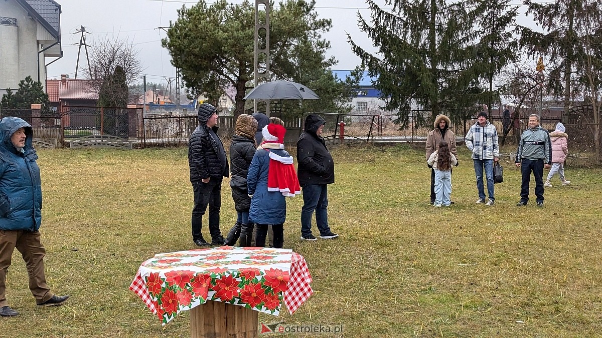 Wigilia osiedla Łazek [8.12.2024] - zdjęcie #35 - eOstroleka.pl