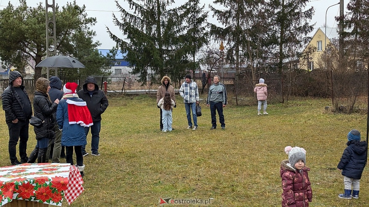 Wigilia osiedla Łazek [8.12.2024] - zdjęcie #34 - eOstroleka.pl