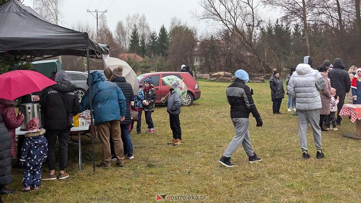 Wigilia osiedla Łazek [8.12.2024] - zdjęcie #26 - eOstroleka.pl