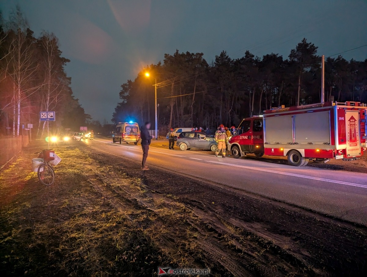 Wypadek na Stacha Konwy w Ostrołęce [09.12.2024] - zdjęcie #7 - eOstroleka.pl