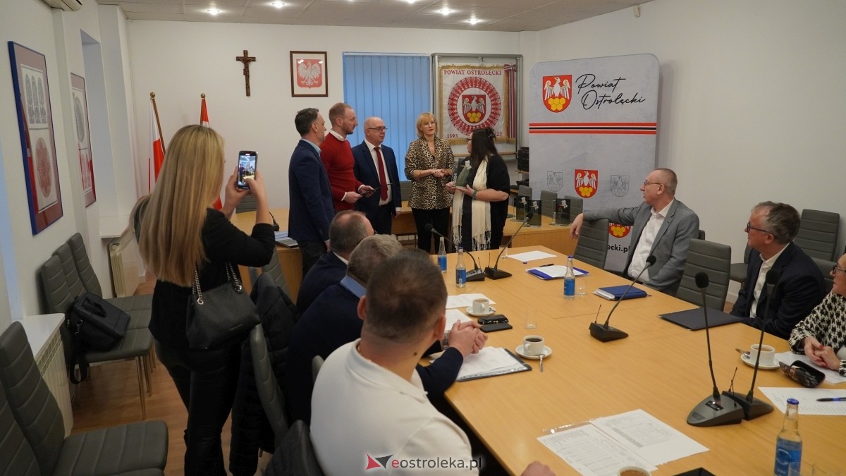 Wyróżnienia starosty dla przedsiębiorców [10.12.2024] - zdjęcie #45 - eOstroleka.pl