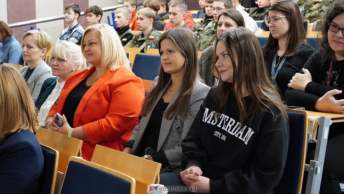 Inauguracja projektu UPSKILLING w Międzynarodowej Akademii Nauk Stosowanych w Łomży [10.12.2024] - zdjęcie #37 - eOstroleka.pl