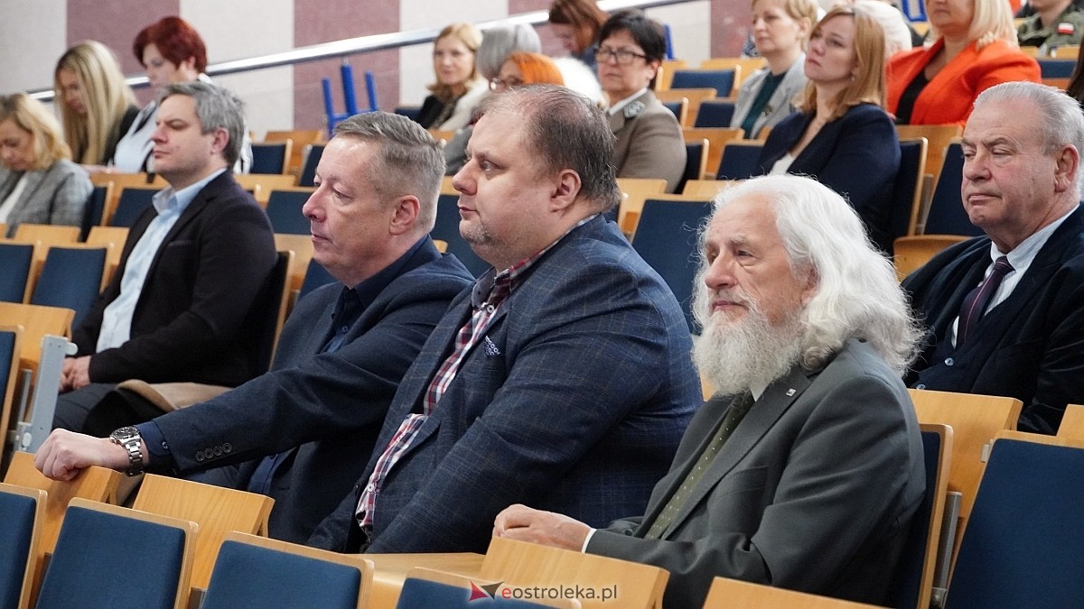 Inauguracja projektu UPSKILLING w Międzynarodowej Akademii Nauk Stosowanych w Łomży [10.12.2024] - zdjęcie #32 - eOstroleka.pl