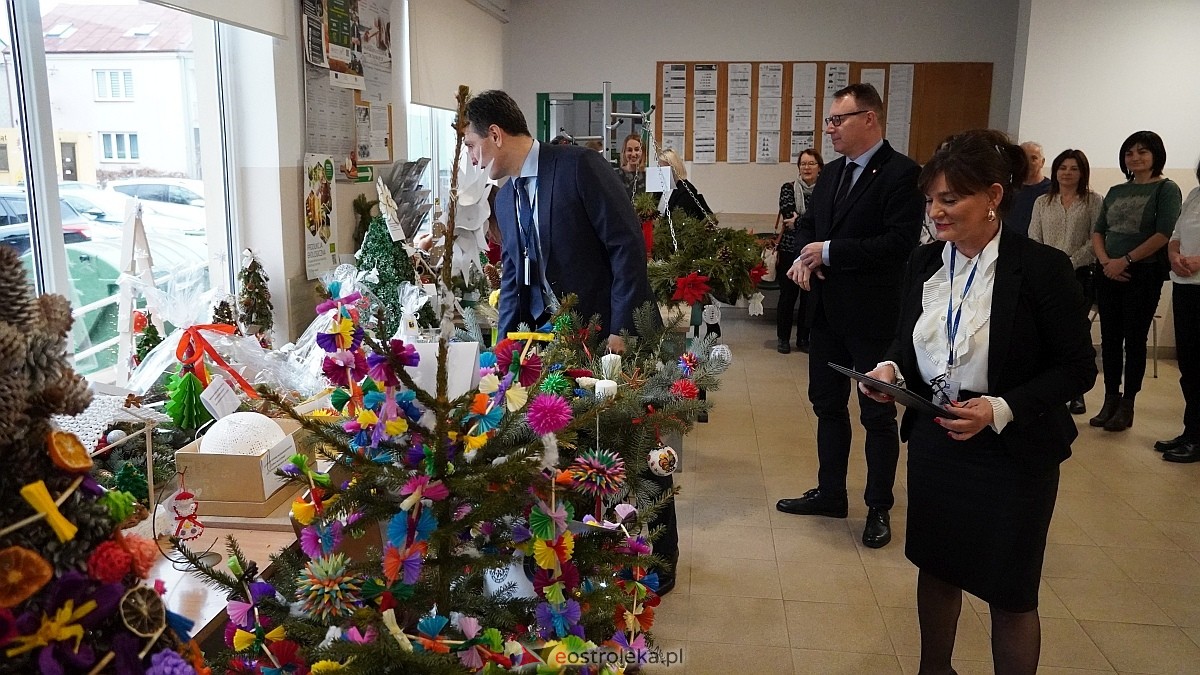 Rozstrzygnięcie konkursu “Regionalna ozdoba bożonarodzeniowa w ARMiR w Ostrołęce [11.12.2024] - zdjęcie #48 - eOstroleka.pl