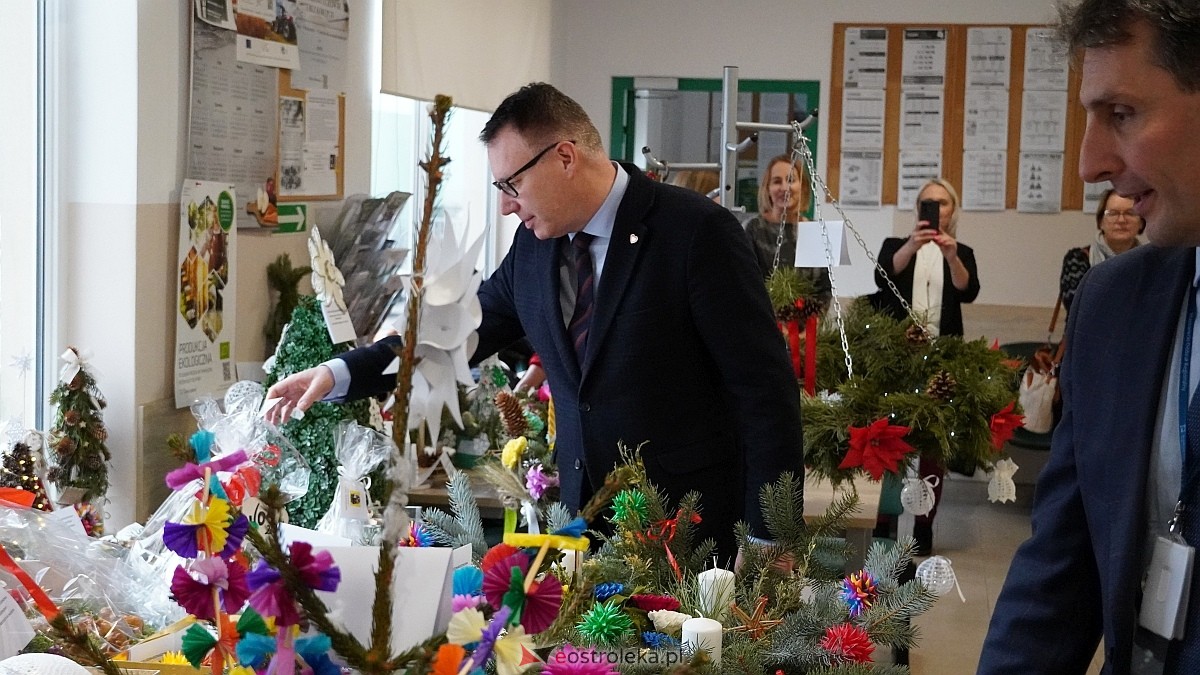Rozstrzygnięcie konkursu “Regionalna ozdoba bożonarodzeniowa w ARMiR w Ostrołęce [11.12.2024] - zdjęcie #47 - eOstroleka.pl