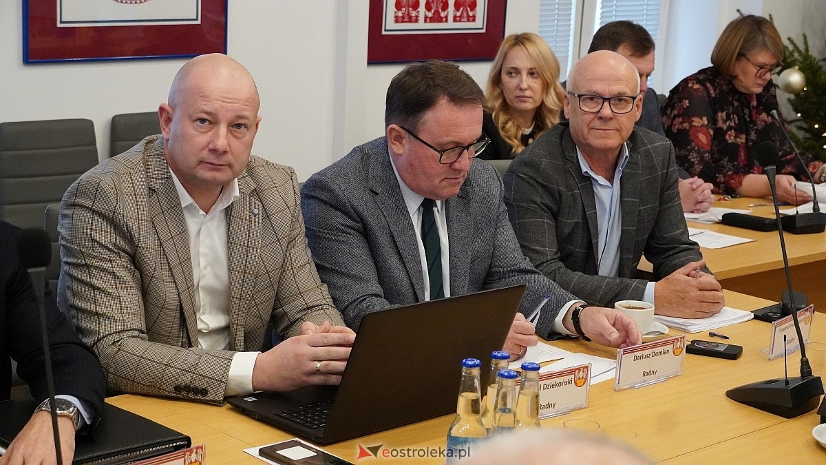 IX sesja Rady Powiatu w Ostrołęce [11.12.2024] - zdjęcie #33 - eOstroleka.pl
