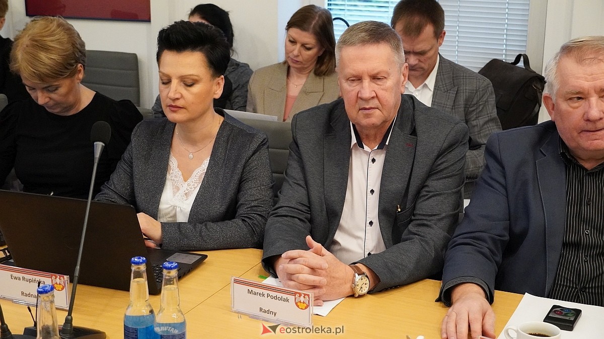 IX sesja Rady Powiatu w Ostrołęce [11.12.2024] - zdjęcie #26 - eOstroleka.pl
