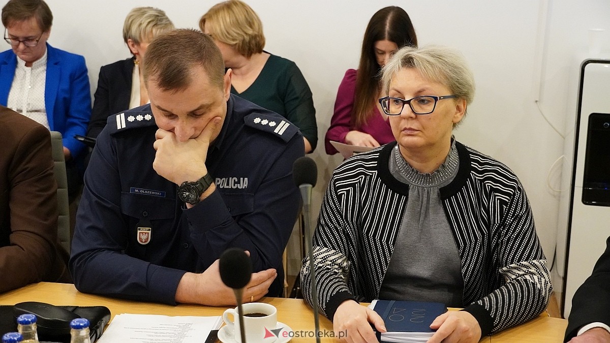 IX sesja Rady Powiatu w Ostrołęce [11.12.2024] - zdjęcie #19 - eOstroleka.pl