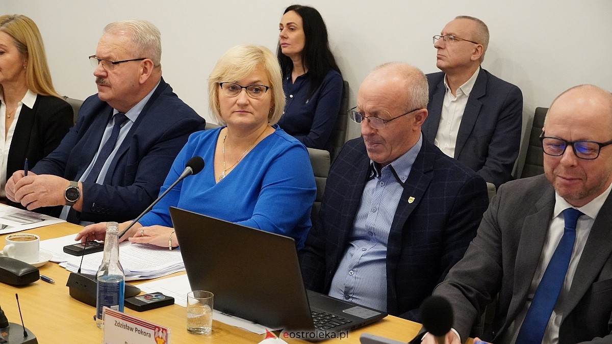 IX sesja Rady Powiatu w Ostrołęce [11.12.2024] - zdjęcie #14 - eOstroleka.pl