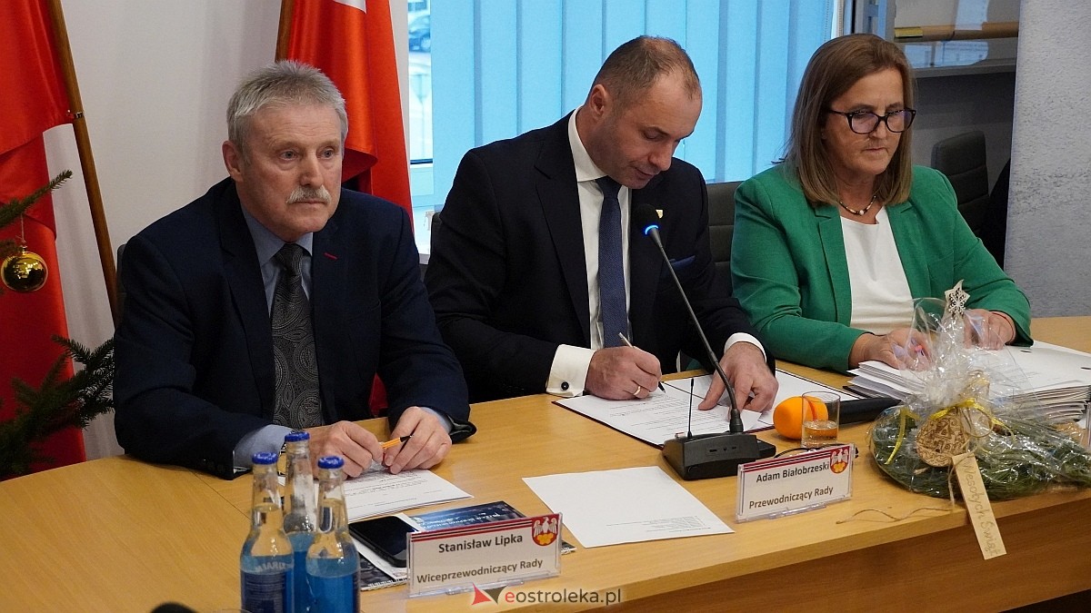 IX sesja Rady Powiatu w Ostrołęce [11.12.2024] - zdjęcie #5 - eOstroleka.pl