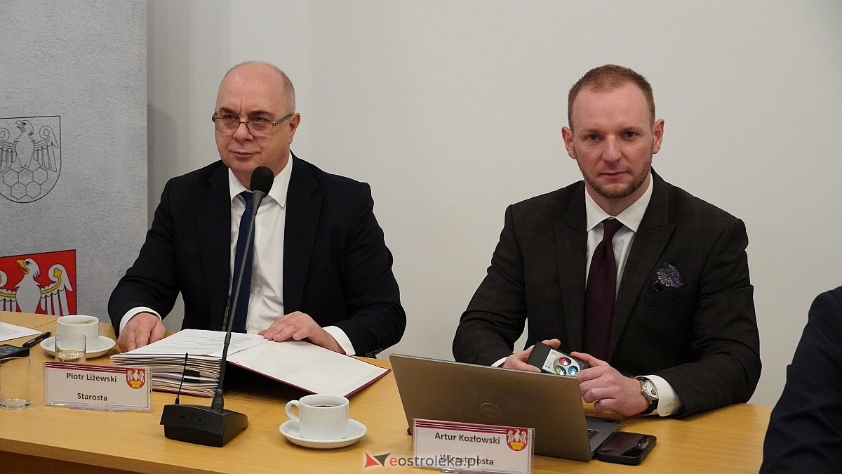 IX sesja Rady Powiatu w Ostrołęce [11.12.2024] - zdjęcie #4 - eOstroleka.pl