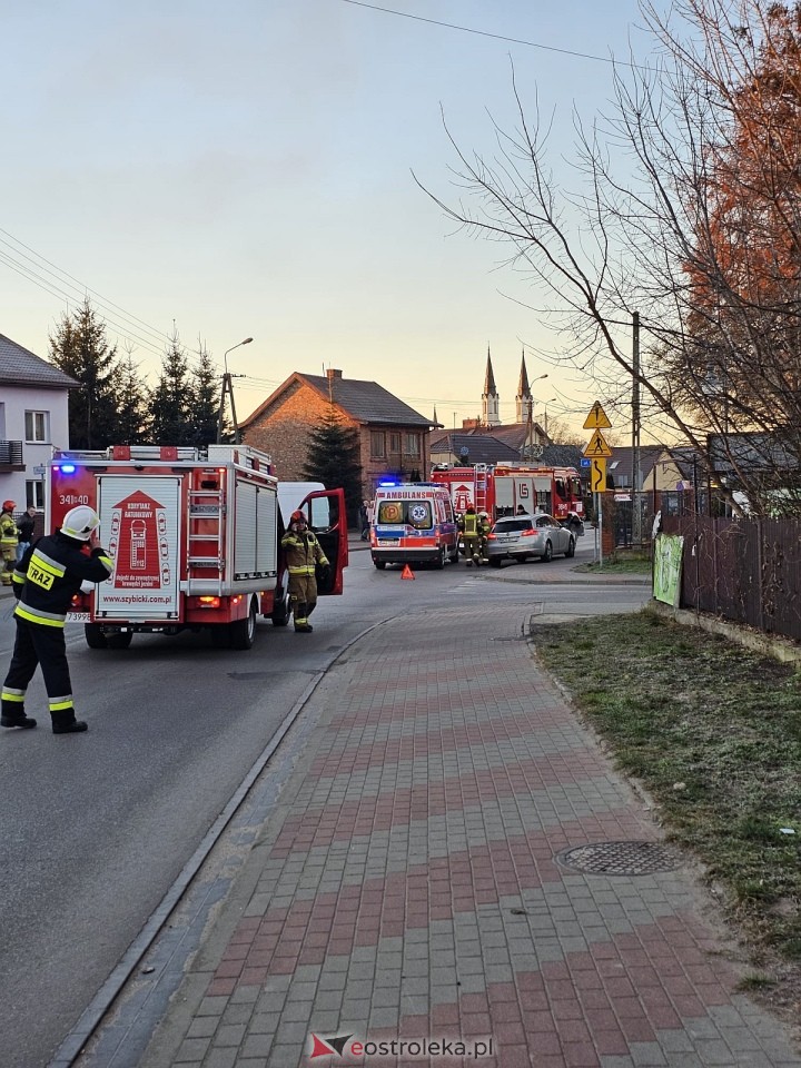 Wypadek na ul. Ostrołęckiej w Goworowie [13.12.2024] - zdjęcie #5 - eOstroleka.pl