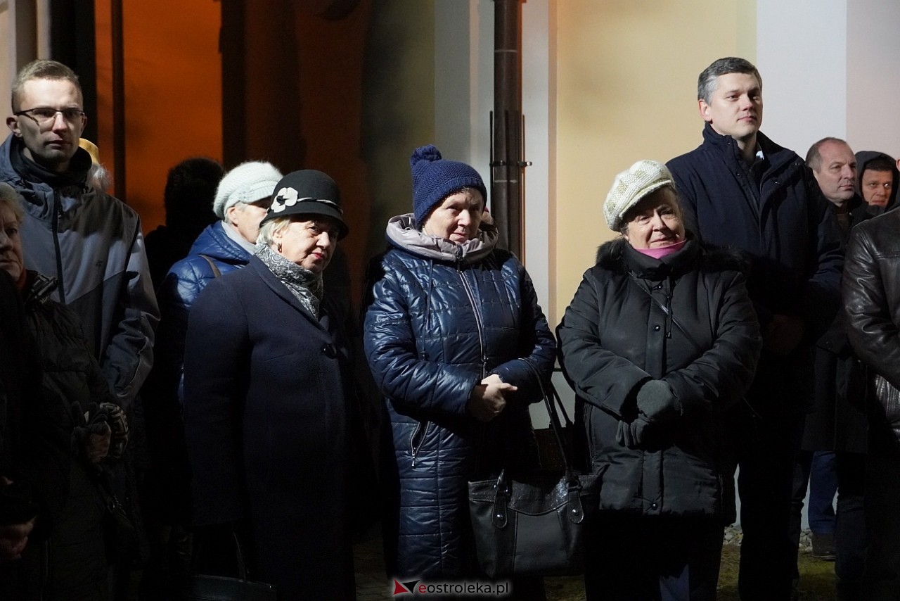 Ostrołęka uczci 43. rocznicę wprowadzenia stanu wojennego [13.12.2024] - zdjęcie #1 - eOstroleka.pl