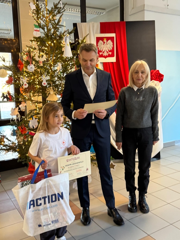  „Najpiękniejsza ozdoba choinkowa” w SP 10 - zdjęcie #11 - eOstroleka.pl