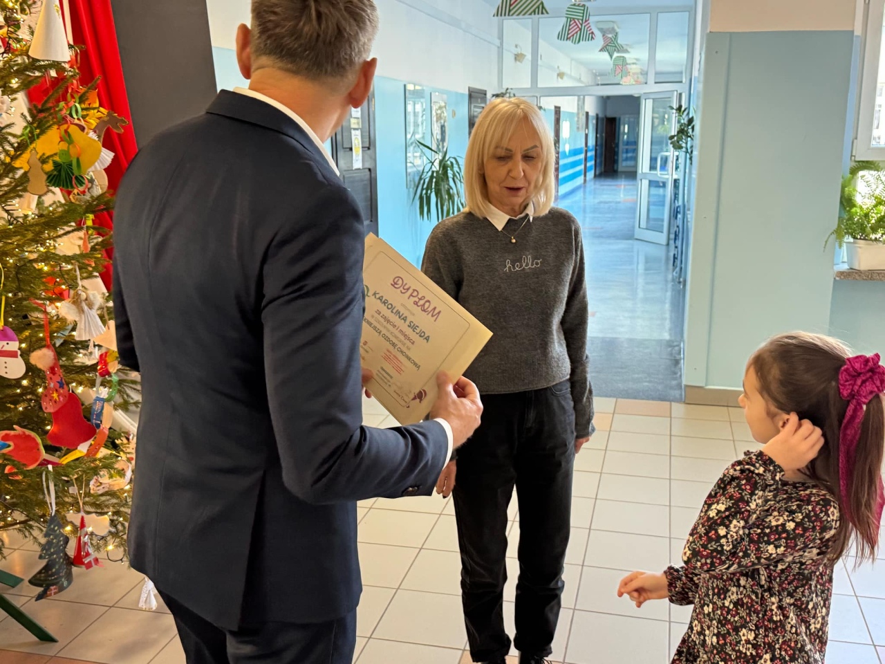  „Najpiękniejsza ozdoba choinkowa” w SP 10 - zdjęcie #7 - eOstroleka.pl