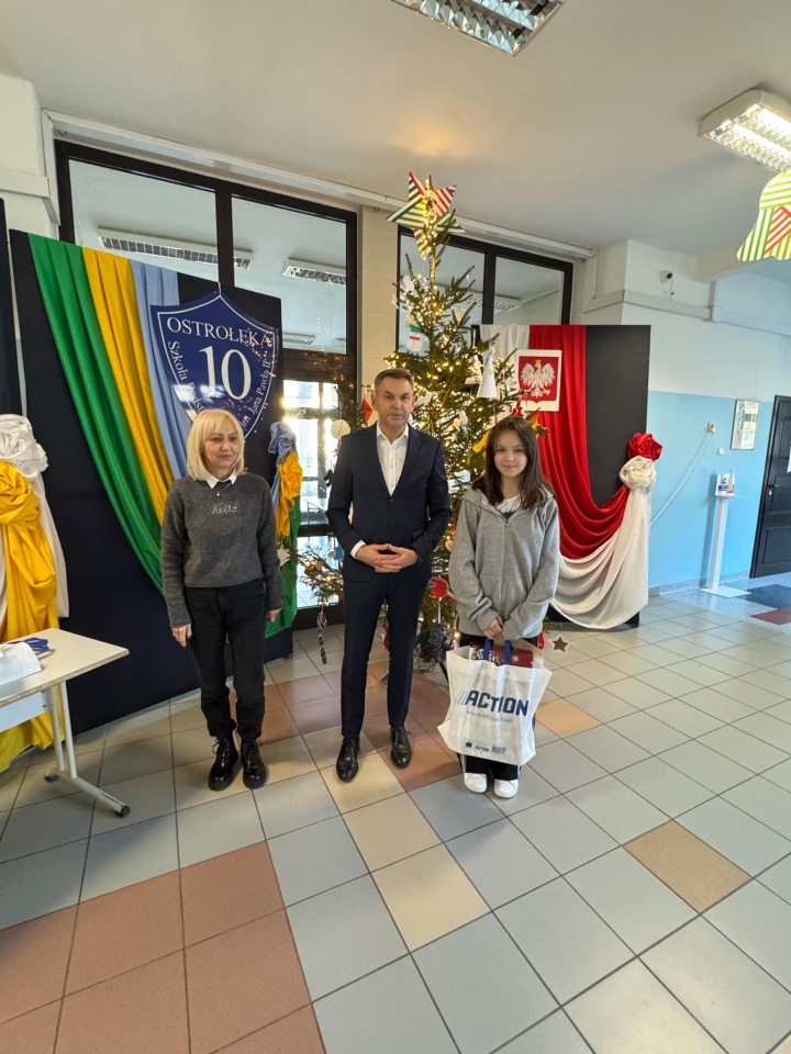  „Najpiękniejsza ozdoba choinkowa” w SP 10 - zdjęcie #4 - eOstroleka.pl