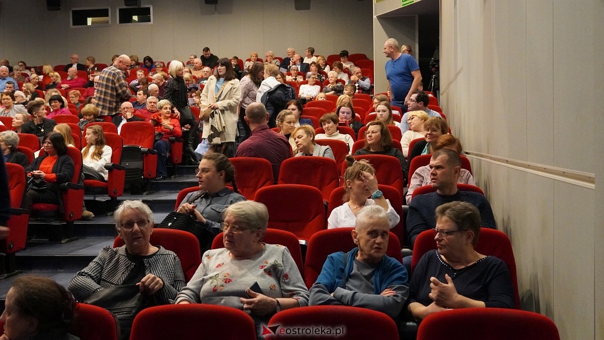 U progu Betlejem – koncert Ostrołęckiej Orkiestry Kameralnej [14.12.2024] - zdjęcie #45 - eOstroleka.pl